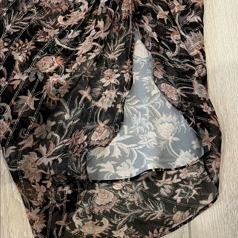 Veronica Beard Luxury Brand Black Floral Ruched Silk Skirt with Gold Accents - Picture 6 of 9